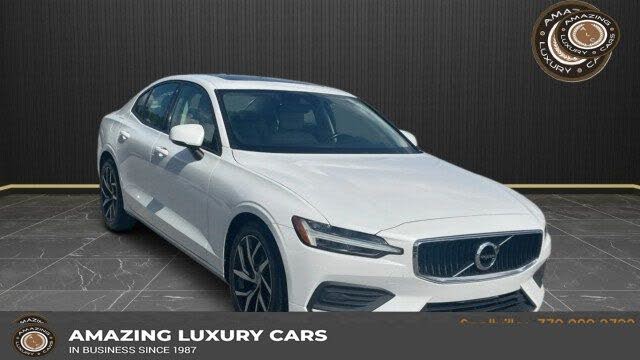 2020 Volvo S60 T6 Momentum
