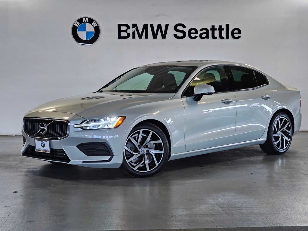 2020 Volvo S60 T6 Momentum