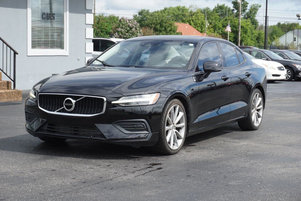 2020 Volvo S60 T6 Momentum