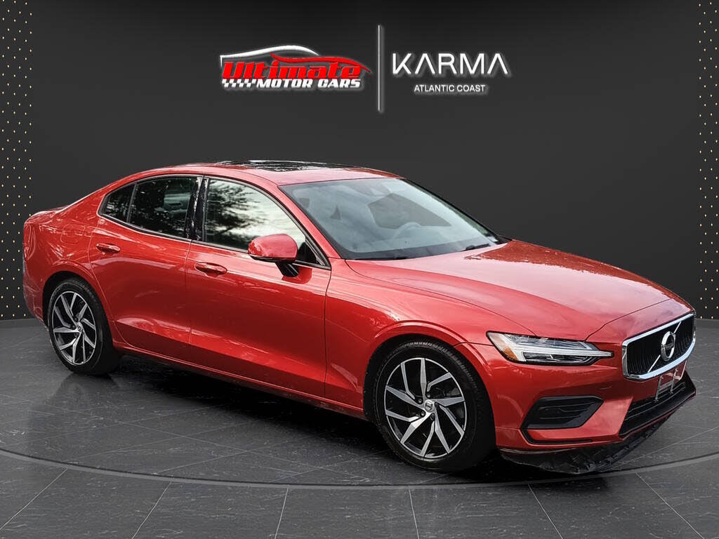 2020 Volvo S60 T6 Momentum