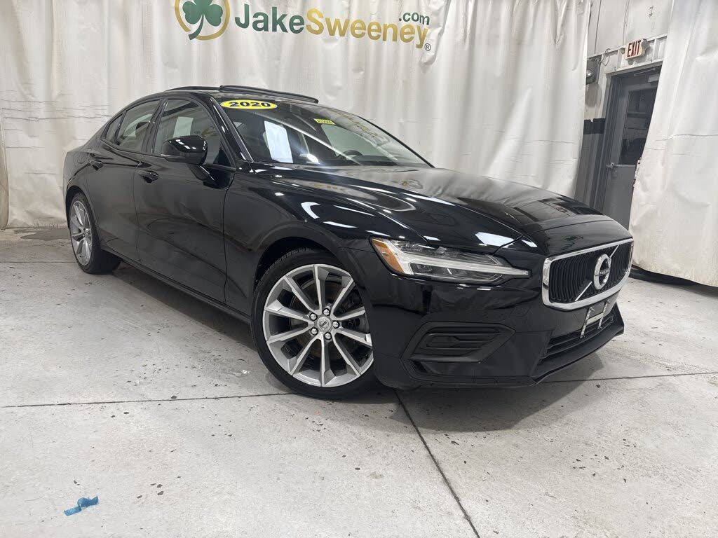 2020 Volvo S60 T6 Momentum