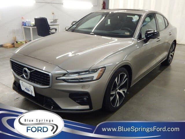 2019 Volvo S60 T6 R-Design