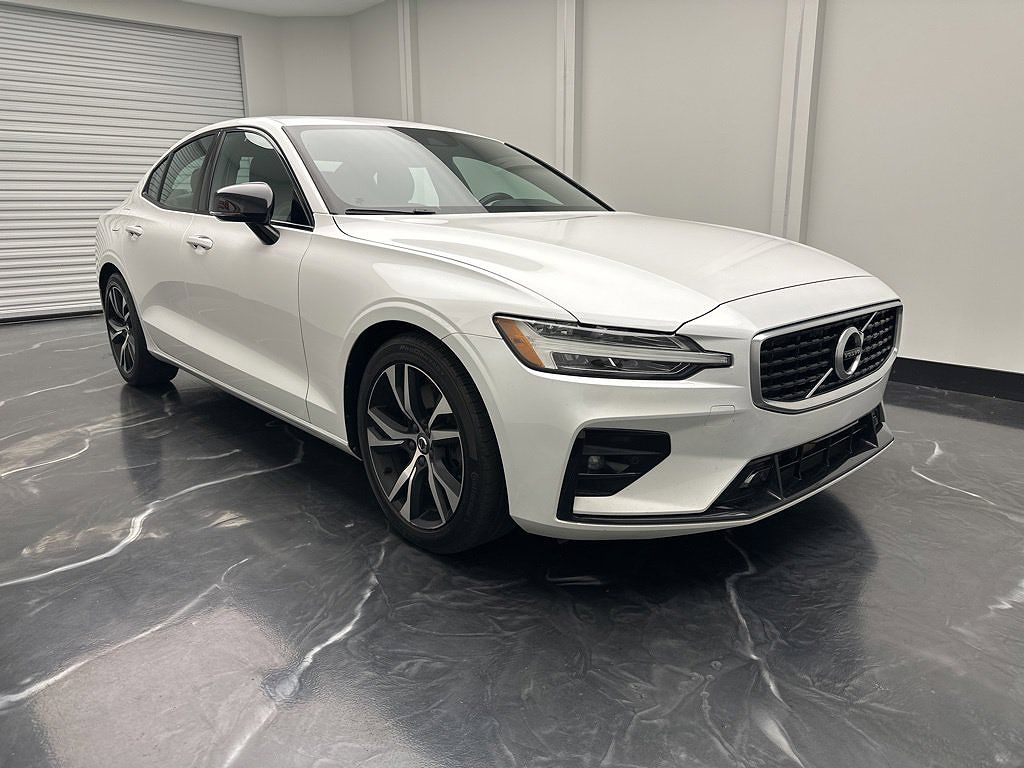 2020 Volvo S60 T6 R-Design