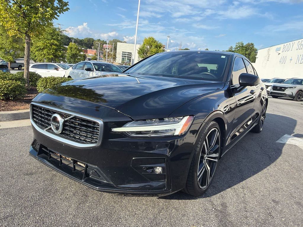 2019 Volvo S60 T6 R-Design