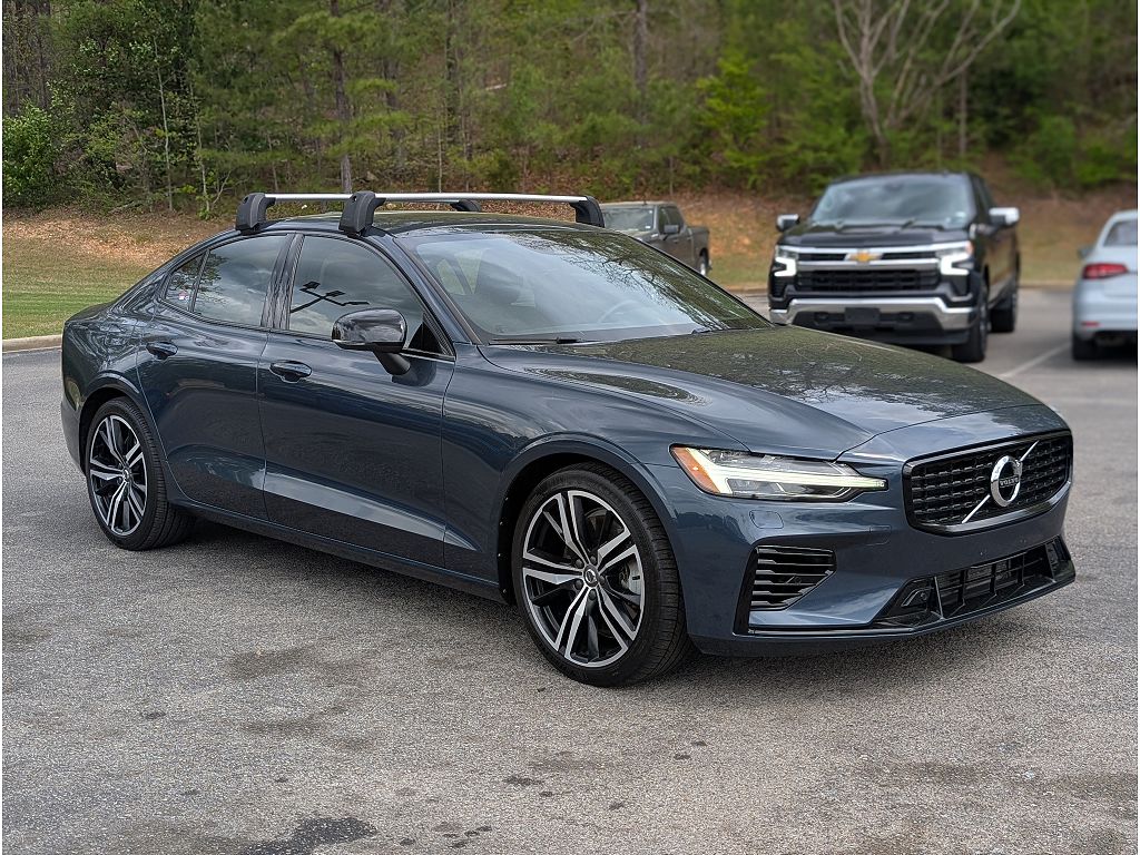 2022 Volvo S60 Recharge Plug-In Hybrid T8 R-Design