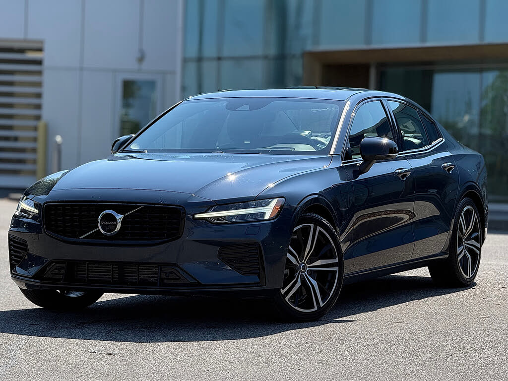 2022 Volvo S60 Recharge Plug-In Hybrid T8 R-Design Expression