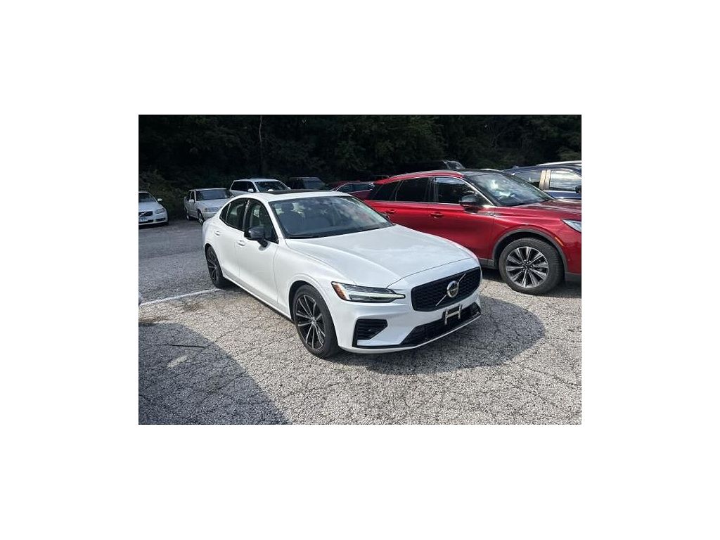 2024 Volvo S60 Recharge T8 Core