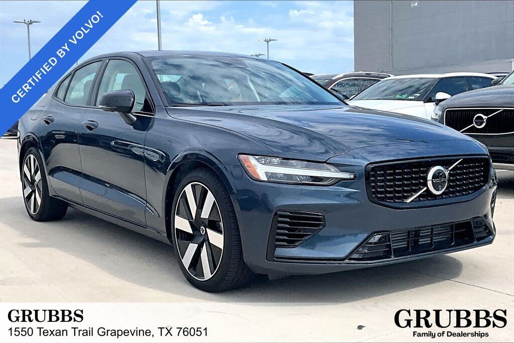 2024 Volvo S60 Recharge T8 Plus