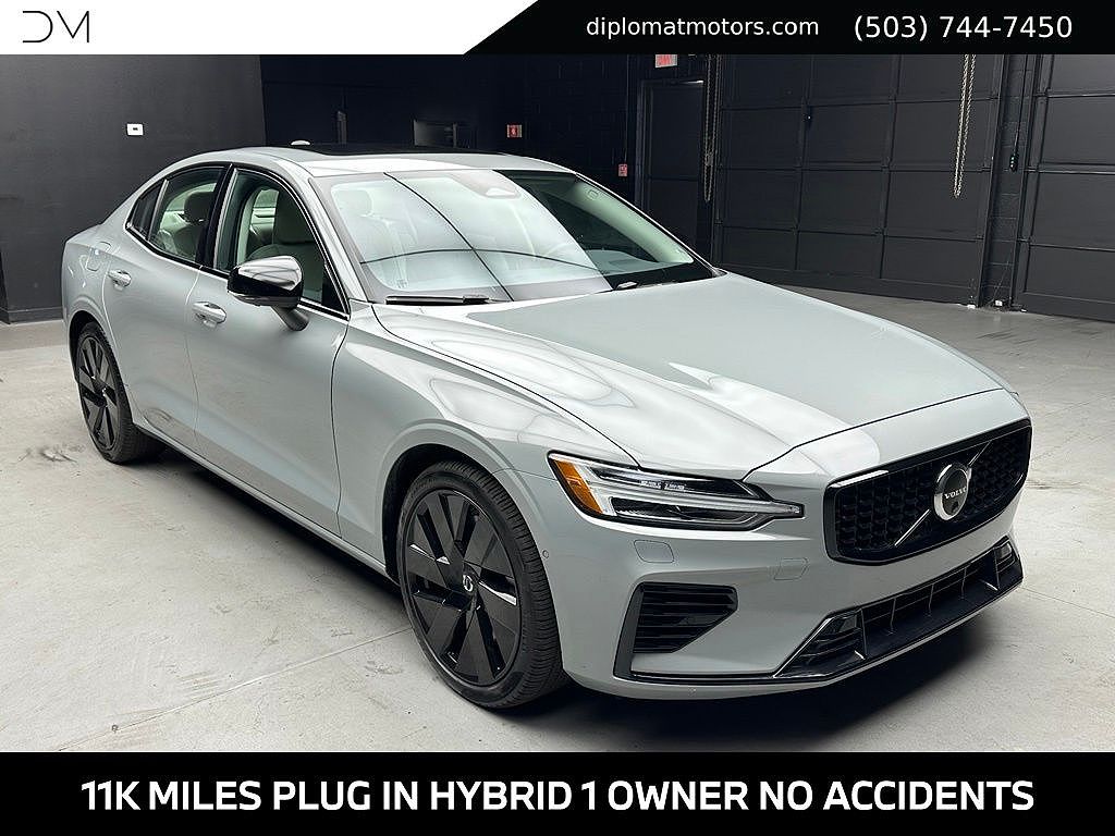 2024 Volvo S60 Recharge T8 Plus