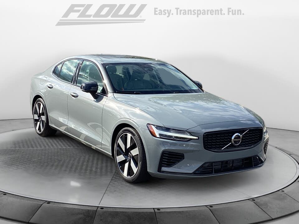 2024 Volvo S60 Recharge T8 Plus