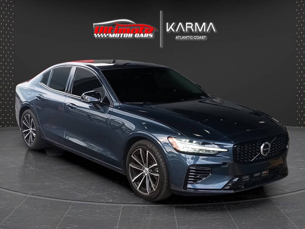 2023 Volvo S60 Recharge T8 Plus Dark