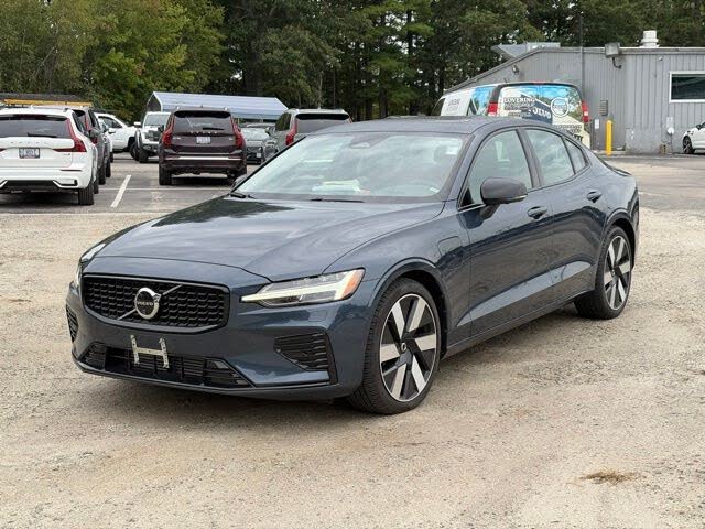 2024 Volvo S60 Recharge T8 Plus