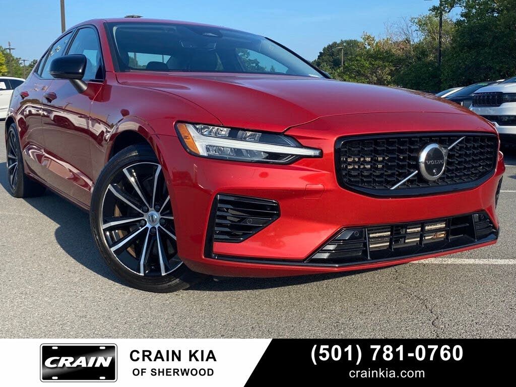 2023 Volvo S60 Recharge T8 Plus Dark