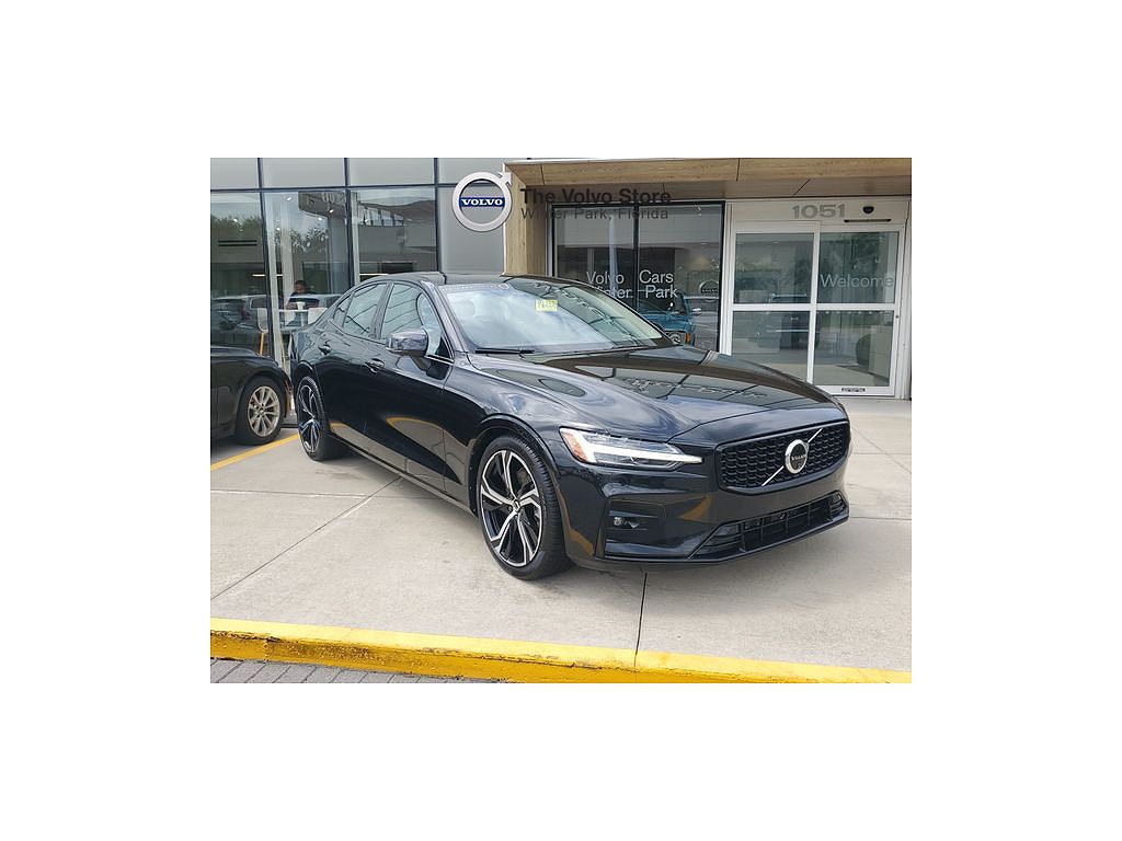 2025 Volvo S60 B5 Plus