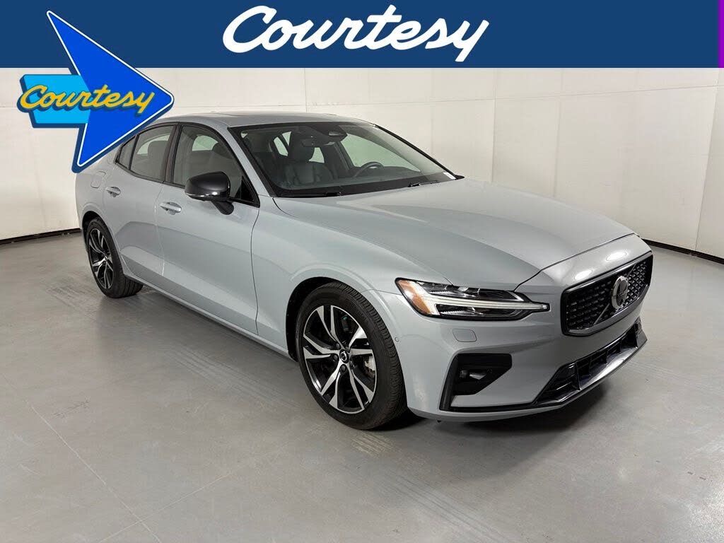 2025 Volvo S60 B5 Plus