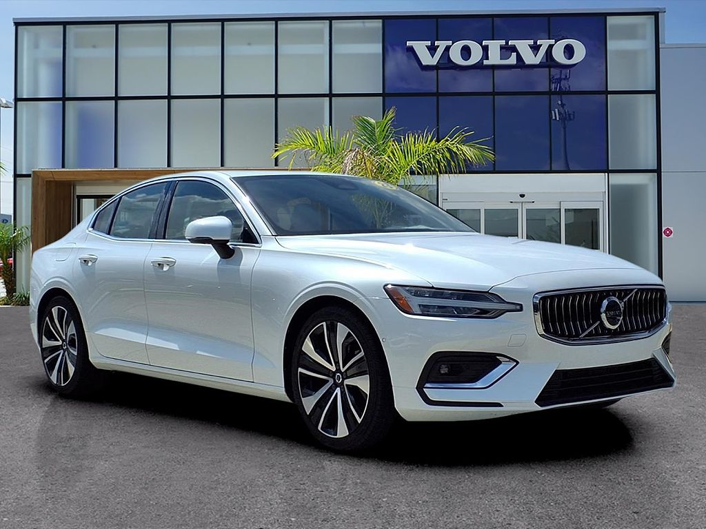 2023 Volvo S60 B5 Ultimate Bright