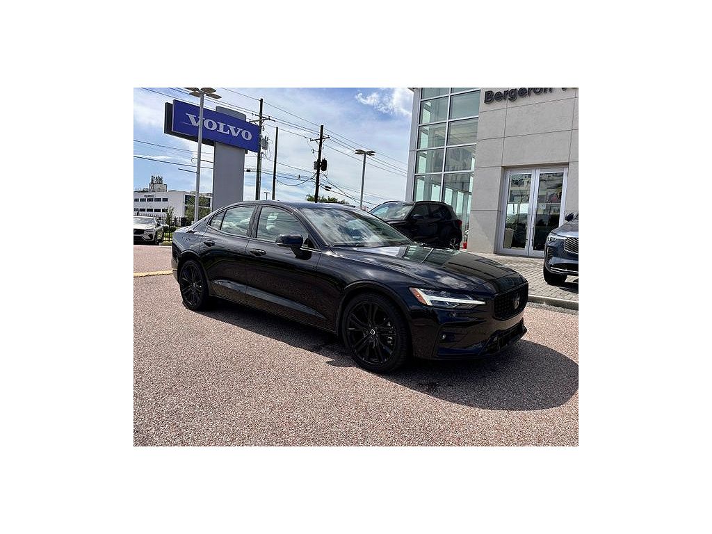 2024 Volvo S60 B5 Plus Black Edition