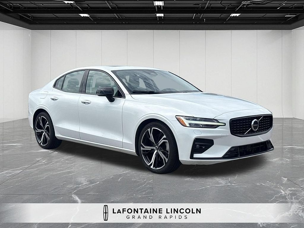 2024 Volvo S60 B5 Core
