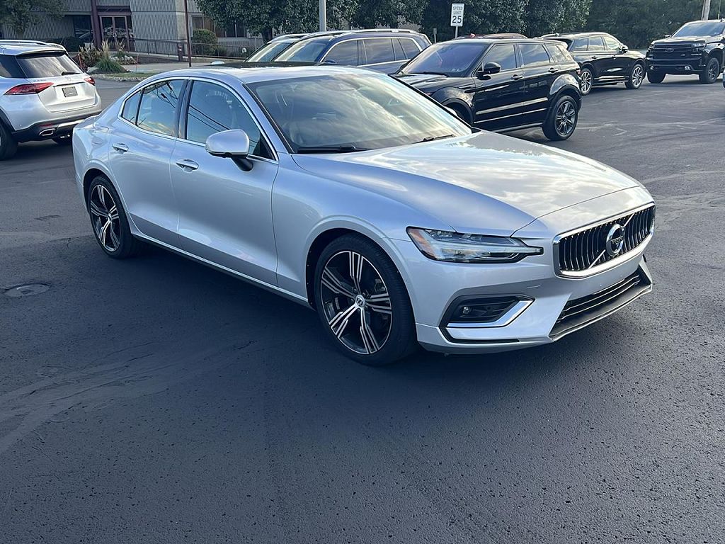 2022 Volvo S60 B5 Inscription