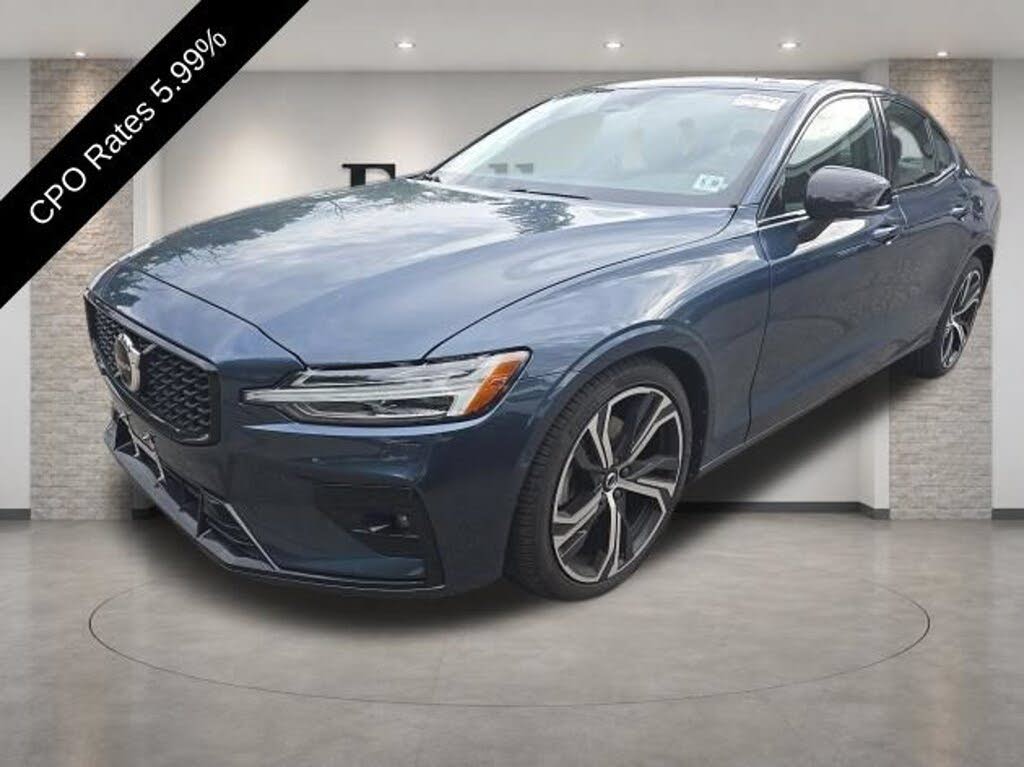 2025 Volvo S60 B5 Plus