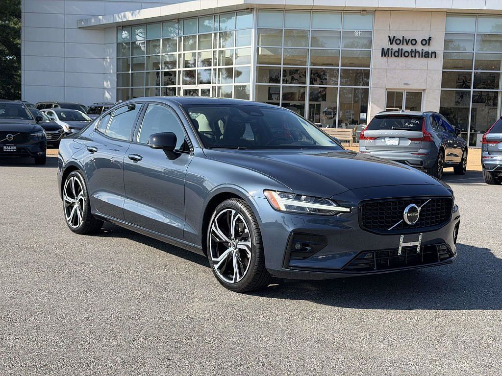 2025 Volvo S60 B5 Core