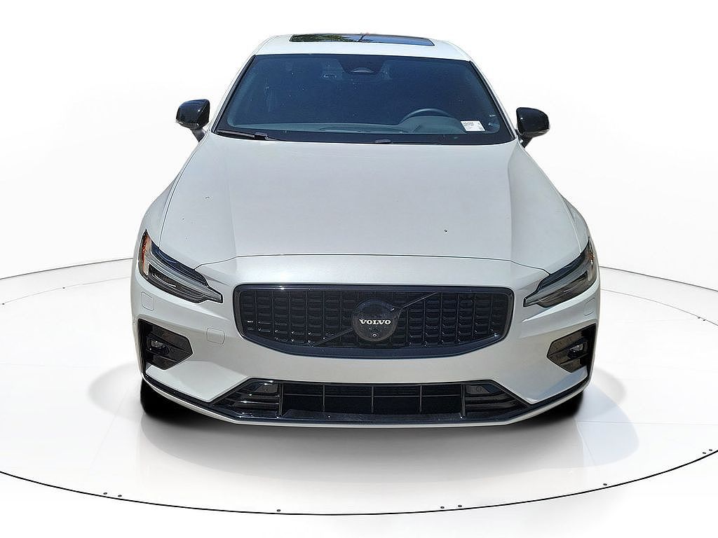 2024 Volvo S60 B5 Plus Black Edition