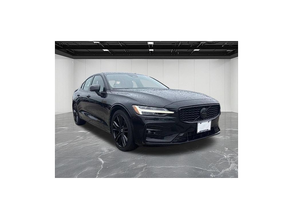 2023 Volvo S60 B5 Plus Black Edition