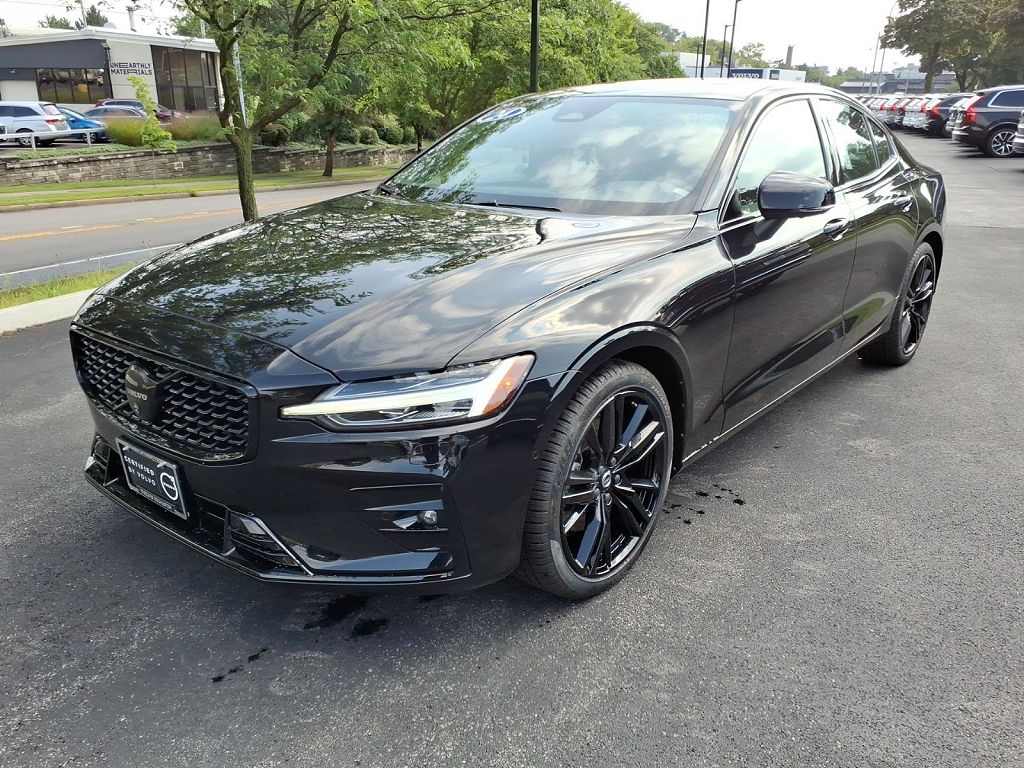 2024 Volvo S60 B5 Plus Black Edition