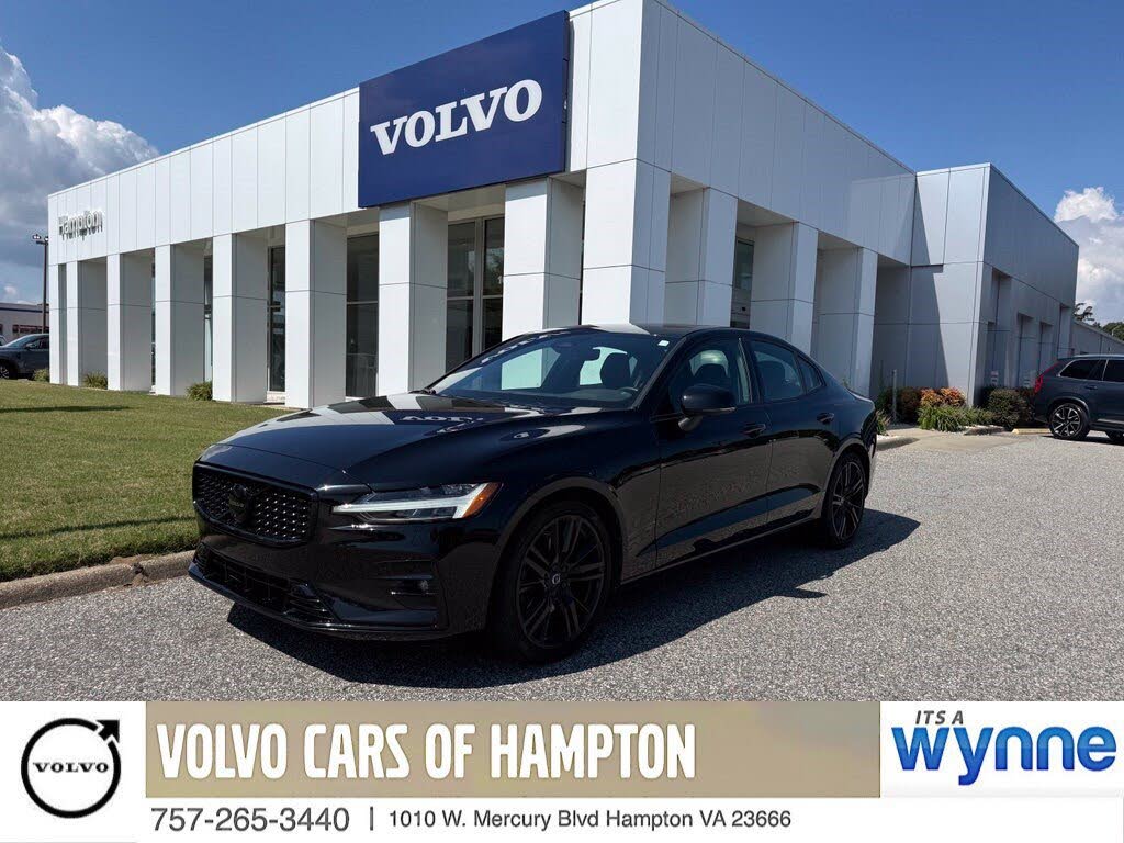 2024 Volvo S60 B5 Plus Black Edition