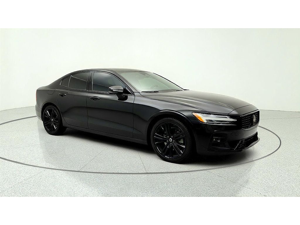 2024 Volvo S60 B5 Plus Black Edition