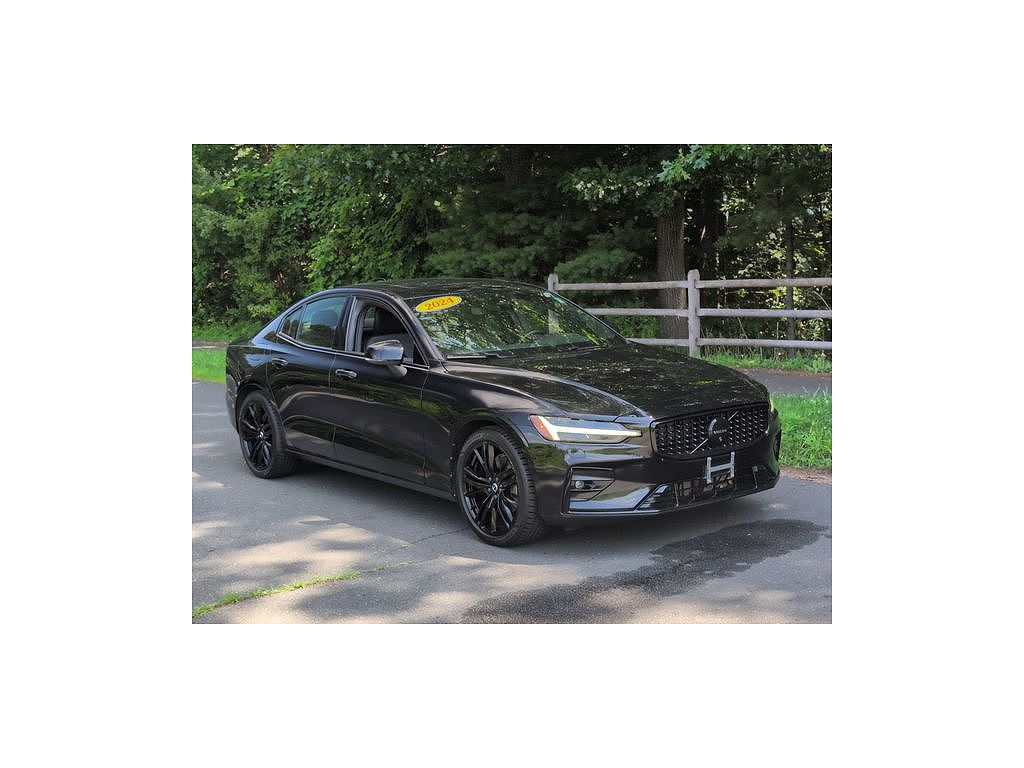 2024 Volvo S60 B5 Plus Black Edition