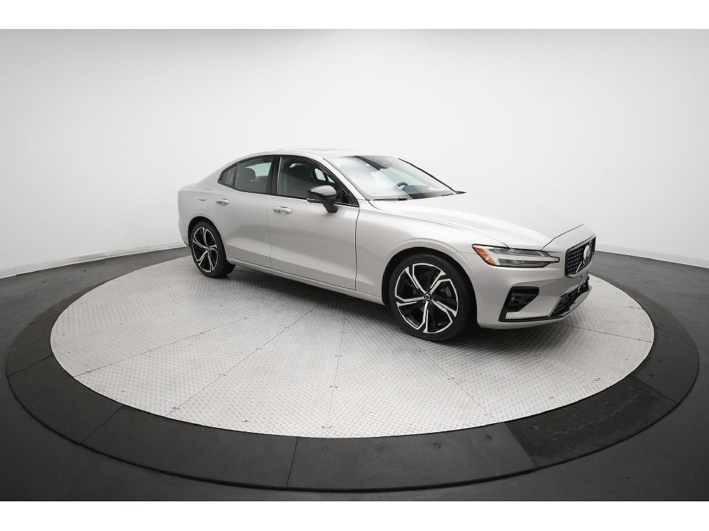 2024 Volvo S60 B5 Core Dark