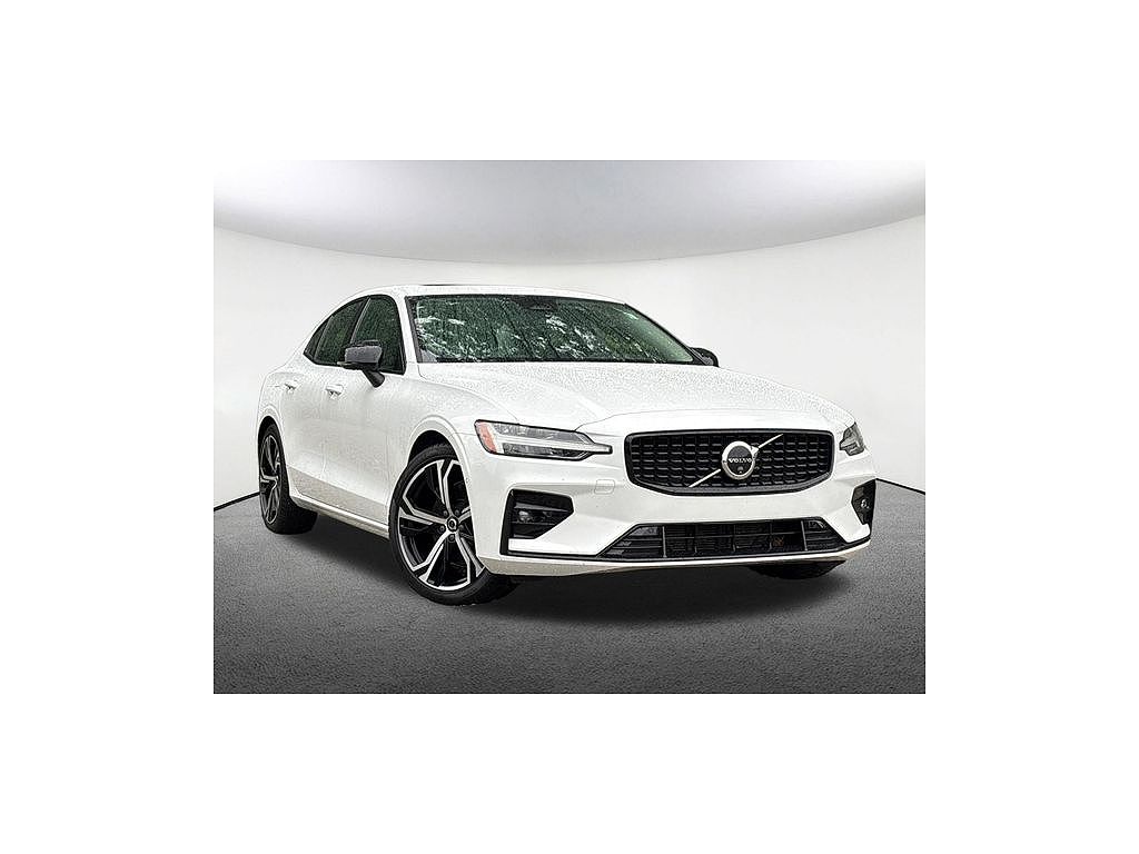 2024 Volvo S60 B5 Plus