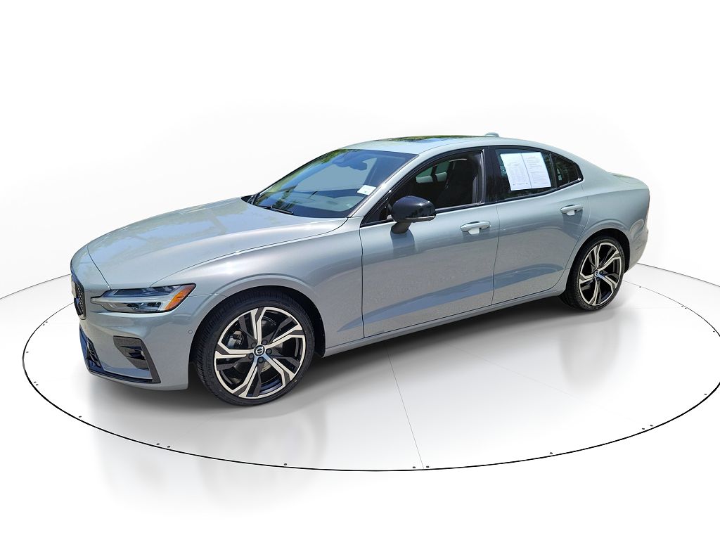 2024 Volvo S60 B5 Plus