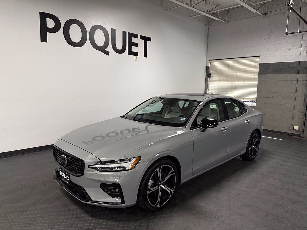 2024 Volvo S60 B5 Plus