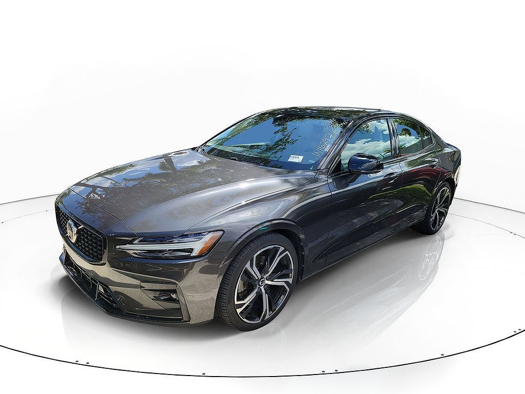 2024 Volvo S60 B5 Plus