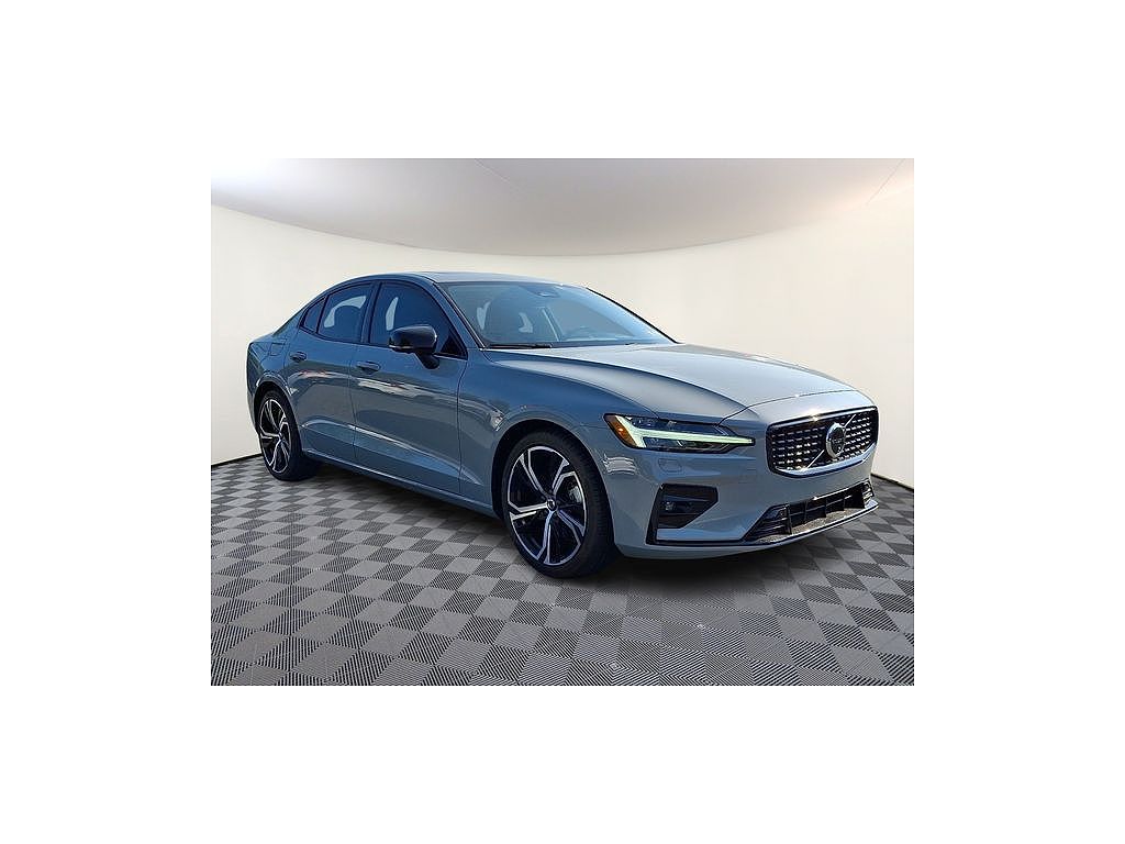 2024 Volvo S60 Ultimate Dark Theme