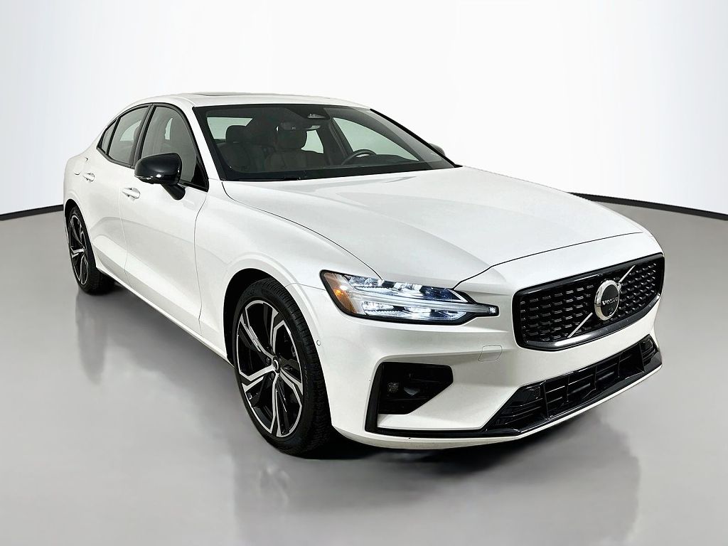 2024 Volvo S60 B5 Ultimate