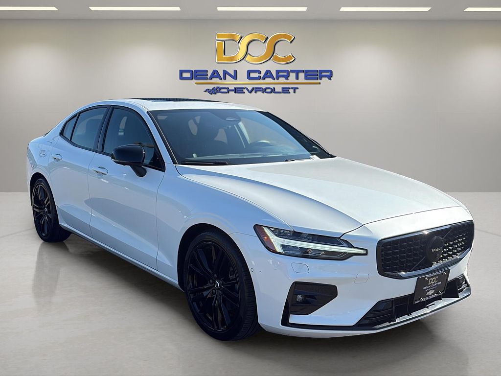2023 Volvo S60 Plus Black Edition
