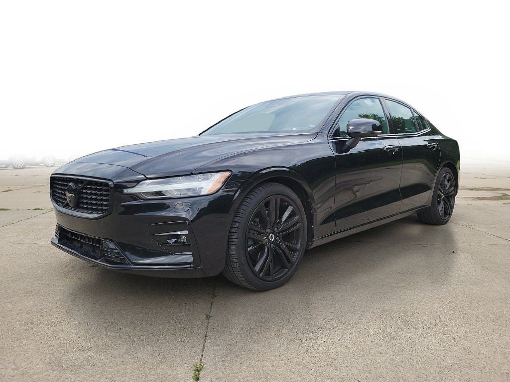 2023 Volvo S60 B5 Plus Black Edition