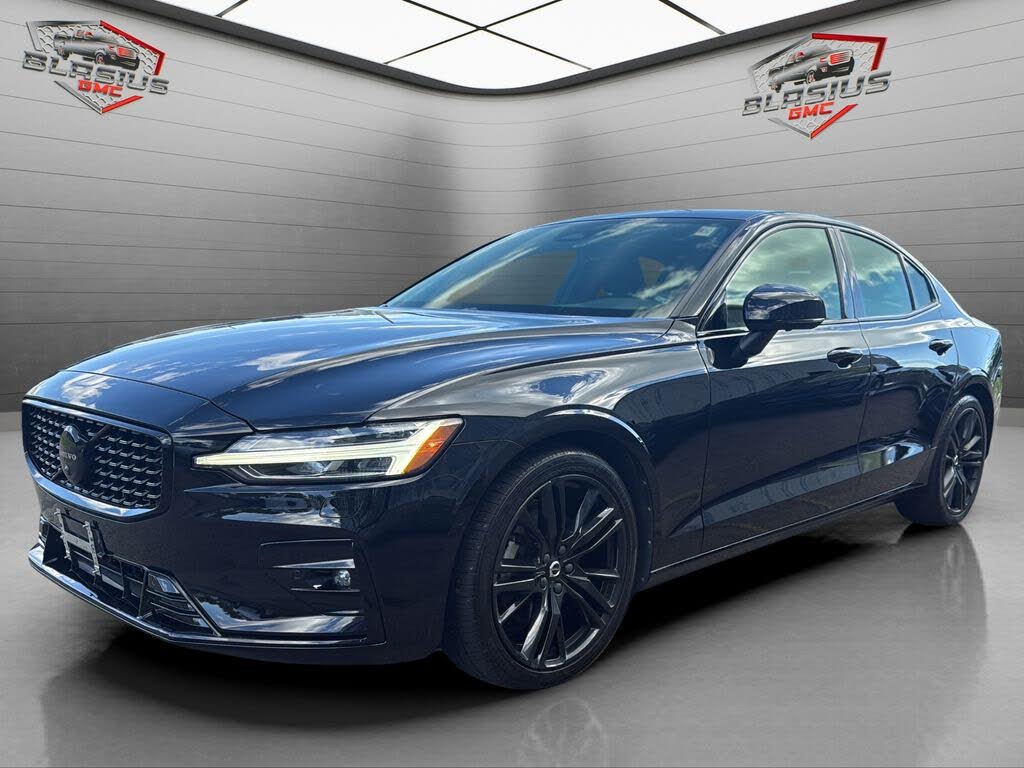 2023 Volvo S60 B5 Plus Black Edition