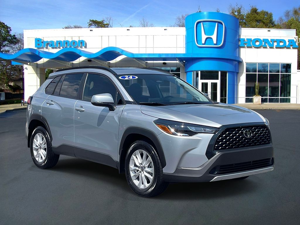 2024 Toyota Corolla Cross LE