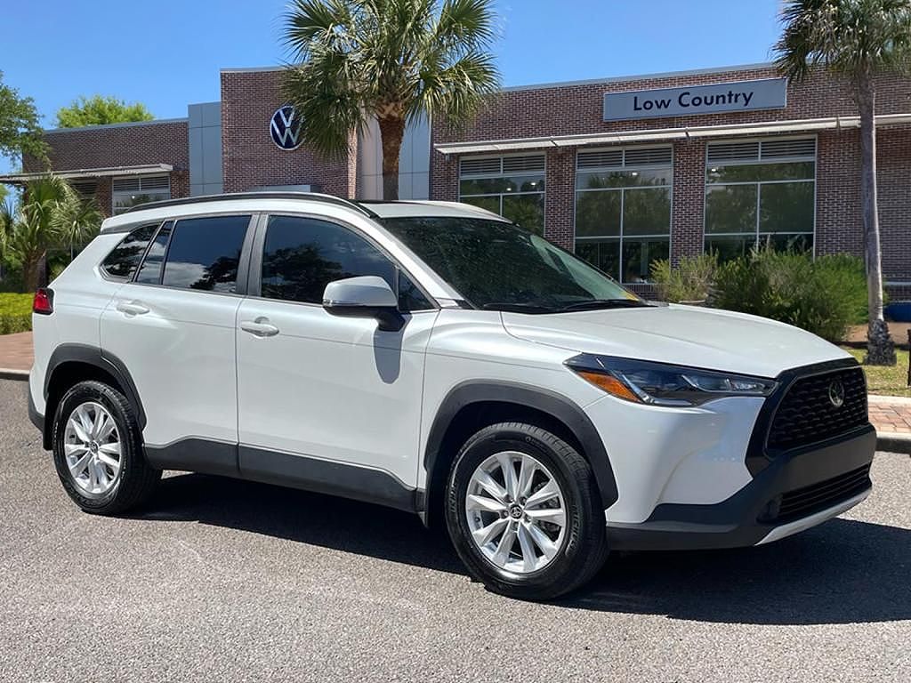 2024 Toyota Corolla Cross LE