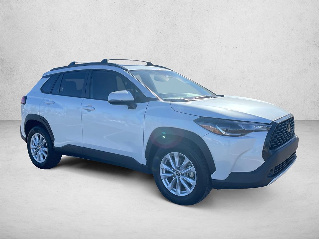 2024 Toyota Corolla Cross LE