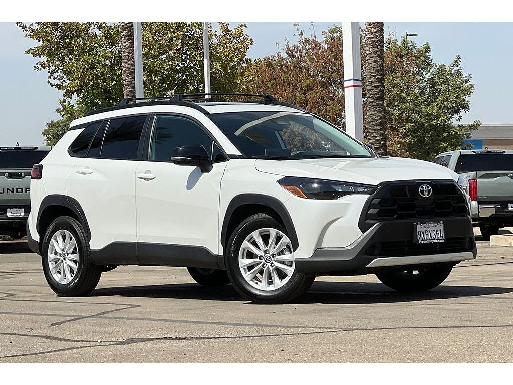 2026 Toyota Corolla Cross LE
