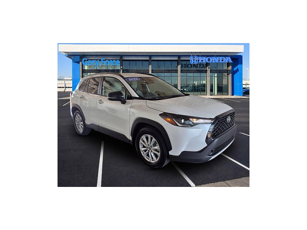 2025 Toyota Corolla Cross LE