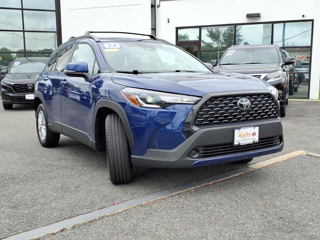 2024 Toyota Corolla Cross LE