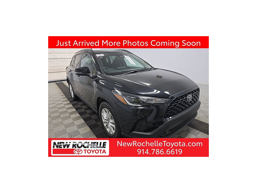 2025 Toyota Corolla Cross LE