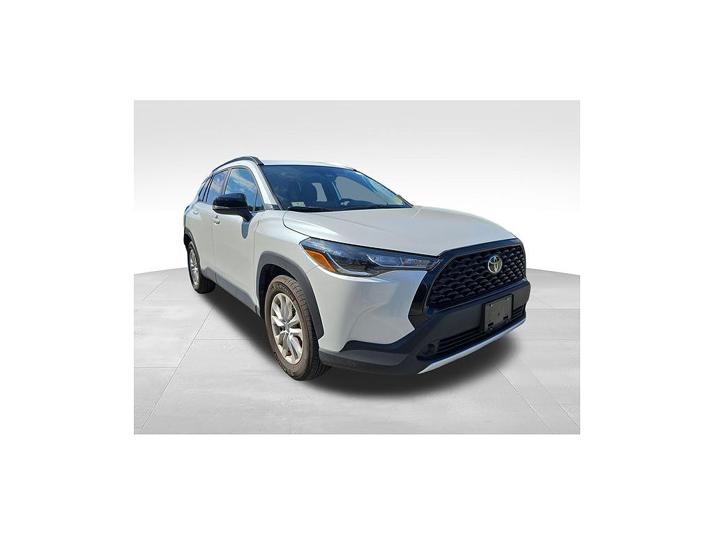 2025 Toyota Corolla Cross LE