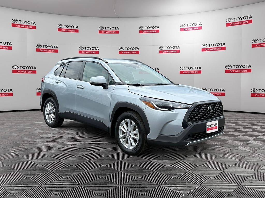 2023 Toyota Corolla Cross LE